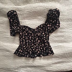 Astr Black Floral Puff Sleeve Blouse